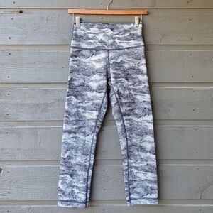 Lululemon Wunder Under Crop (Hi-Rise) (21") Luon Hazy Days Black White